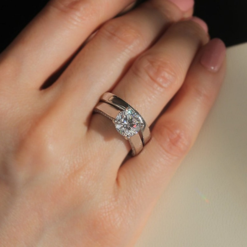 2pcs Women's Zirconia Engagement Ring Set, Copper Base, April Birthstone Finish